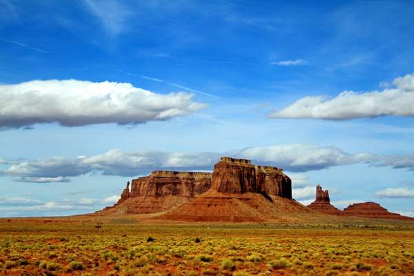 Долина Монументов - парк племени Навахо