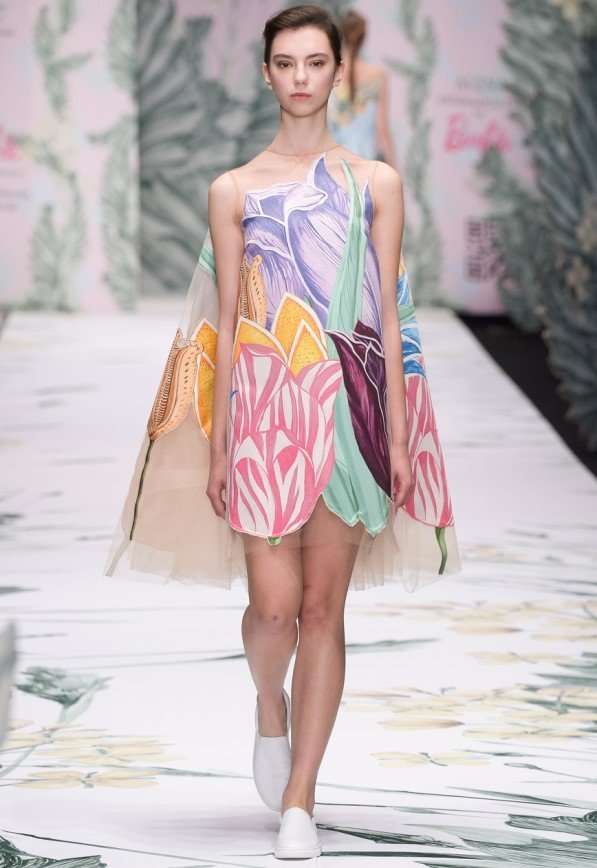Alena Akhmadullina for Barbie SS2016 на Mercedes-Benz Fashion Week Russia