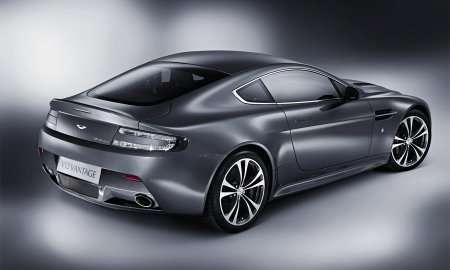 Aston Martin V12 Vantage