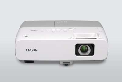 Epson выпустила новые мобильные проекторы серии EB-8