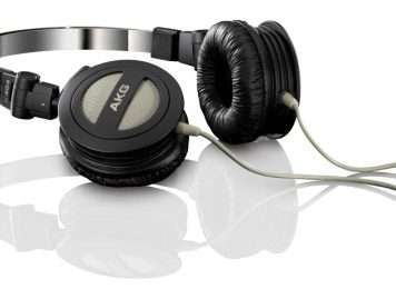 Весняна колекція навушників від AKG