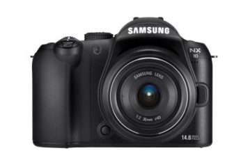 Samsung представив фотокамеру нового покоління NX10