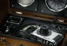 Ширококутна камера Samsung WB100 з AMOLED-дисплеєм