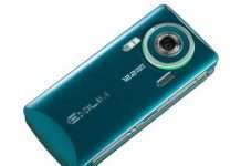 Casio випустила 12-мегапіксельний телефон Exilim Ketai CA003