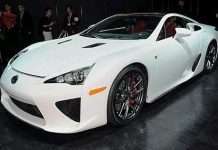 Lexus представив серійний суперкар LFA