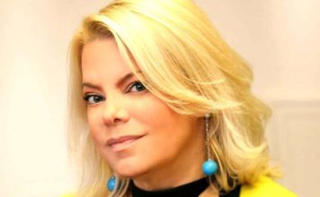 Я прекрасна: 51-річна Яна Поплавська показала обличчя без макіяжу.