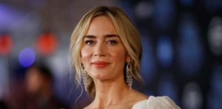 Емілі Блант відвідала кінопремєру в сукні російського дизайнера.