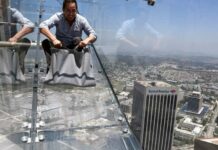 Скляну гору в Америці визнали найстрашнішою.