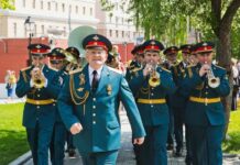 Бал Перемоги в саду «Ермітаж».