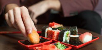 Топ-5 страв, які ми помилково вважаємо японськими.