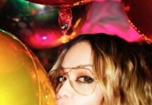 «Модний провал, ось що це»: босоніжки з шкарпетками Рити Ори не схвалили.