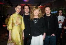 Алла Пугачова оцінила взуття та аксесуари лінії Alla Pugachova.