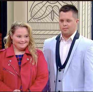 Сонячне перетворення: на» модному вироку ” переодягли танцюристів з синдромом дауна