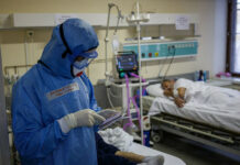 Недовіра до вакцинації або недбалість лікарів? чому 4 хвиля коронавірусу накрила тільки росію