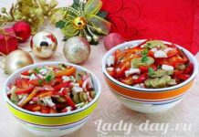 Легкий салат з крабовими паличками, печерицями та болгарським перцем