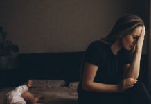 Чому виникає післяпологова депресія?