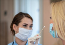 Симптоми “омікрона” є, а плр-тест негативний. Чому так може бути?