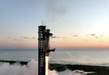 Космический Тандем: SpaceX Готовится к Лунной Эре с Перезаправкой в Орбите