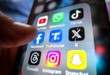 Відлуння Забуття: Facebook Змінює Зберігання Прямих Ефірів