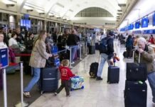 Air Travel День подяки 2025: помірні затримки, незважаючи на нещодавнє припинення роботи