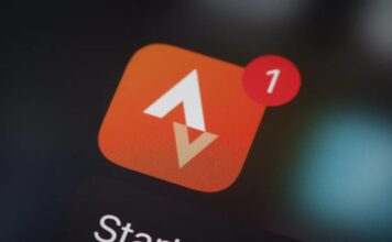 Французький військово-морський офіцер злив місце розташування авіаносця через фітнес-додаток