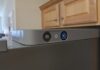 Огляд Jackery FridgeGuard: Як він зберігає продукти у темряві