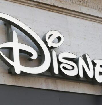 So überprüfen Sie, ob Sie Anspruch auf die Vergleichsauszahlung für Disney YouTube TV und DirecTV haben